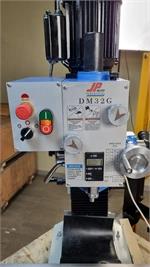 Milling machine JpAuto Industrial DM32G with gearbox - Picture 2