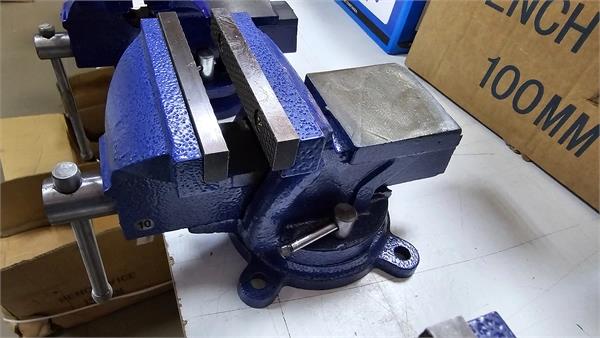 Bench vice for workbench 100 mm rotary
